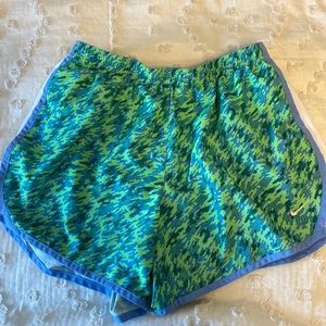 Nike Girls running shorts XL